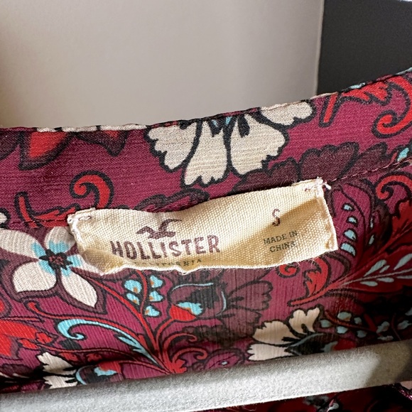 Hollister Chiffon Blouse - Picture 3 of 3